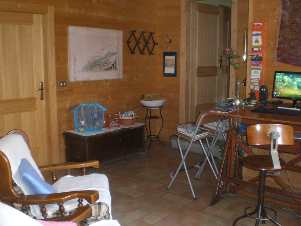 Pera Rionda Bed & Breakfast Caprie Ngoại thất bức ảnh