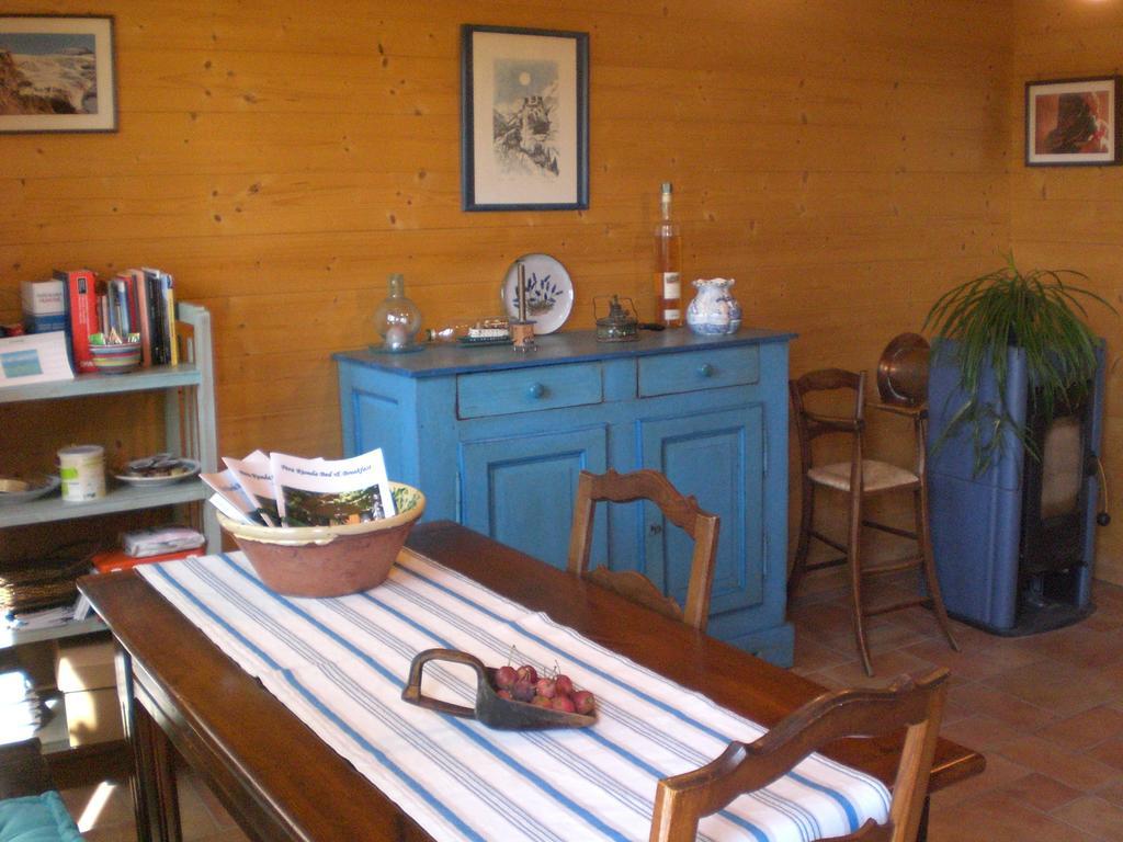 Pera Rionda Bed & Breakfast Caprie Ngoại thất bức ảnh